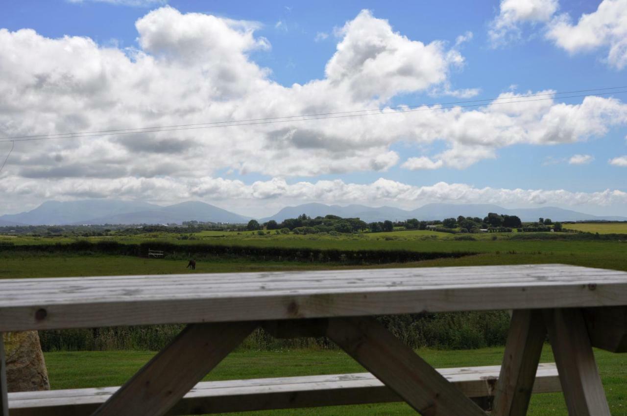 Gwalchmai The Barn At Cae Bachヴィラ エクステリア 写真